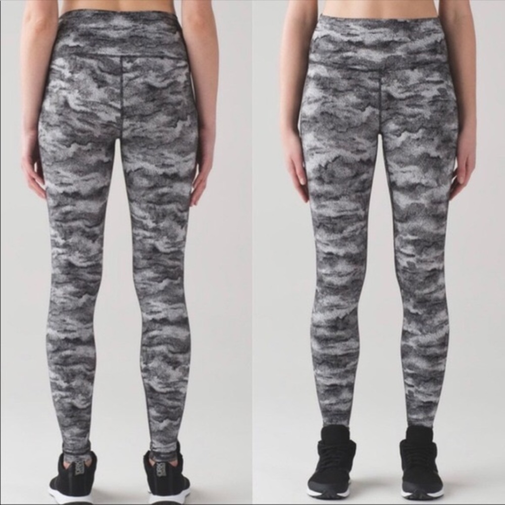 Lululemon Hi-Rise Wunder Under Leggings